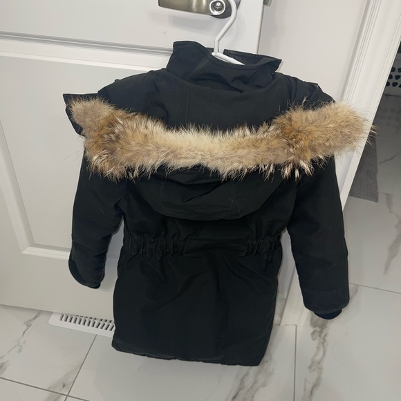 Canada Goose Trillium Black Parka Women's
XS 6550LR - Picture 6 of 11